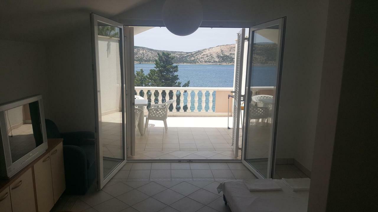 Milka Appartements Stara Novalja Esterno foto